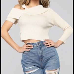 Never worn Fashion nova cropped sweater